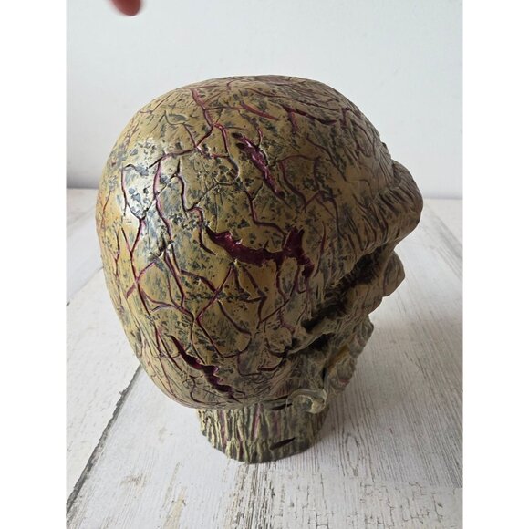 Vintage skull Halloween prop as is the course zombie life-size lifelike scary no - Picture 3 of 7